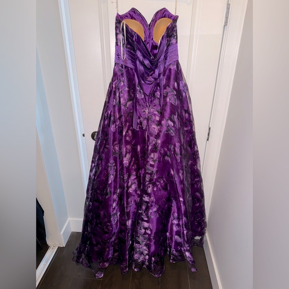 Formal/Prom Dress - Picture 5 of 7